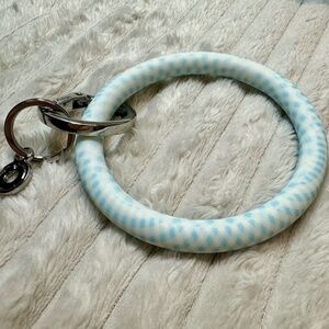 Oventure "Big O" silicone key ring- blue gingham-NWOT